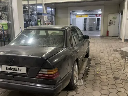 Mercedes-Benz E 260 1991 года за 1 150 000 тг. в Астана – фото 8