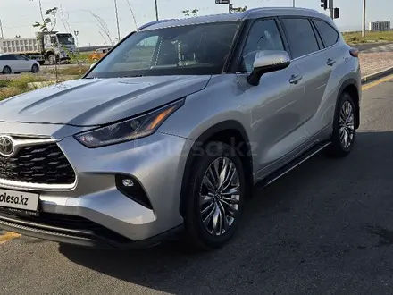 Toyota Highlander 2021 года за 22 550 000 тг. в Шымкент