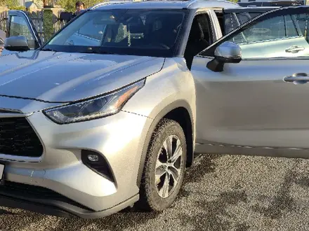 Toyota Highlander 2021 года за 22 550 000 тг. в Шымкент – фото 2
