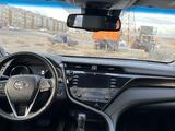 Toyota Camry 2018 года за 13 000 000 тг. в Актау – фото 3