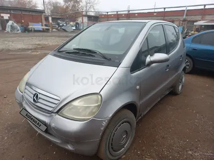 Mercedes-Benz A 160 2000 года за 785 000 тг. в Астана – фото 4