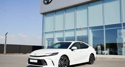 Toyota Camry Luxe 2025 года за 25 190 000 тг. в Кызылорда