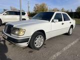 Mercedes-Benz E 250 1993 годаүшін2 500 000 тг. в Астана – фото 2