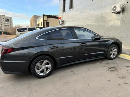 Hyundai Sonata 2019 года за 9 900 000 тг. в Караганда – фото 3