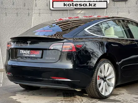Tesla Model 3 2018 года за 13 700 000 тг. в Алматы – фото 10