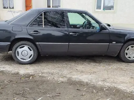 Mercedes-Benz E 280 1994 года за 2 500 000 тг. в Кулан – фото 2