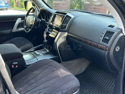 Toyota Land Cruiser 2014 года за 27 000 000 тг. в Алматы – фото 10