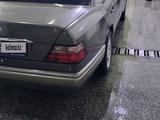 Mercedes-Benz E 220 1994 годаүшін2 600 000 тг. в Алматы – фото 5