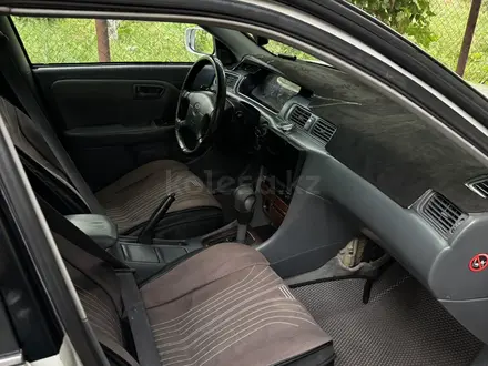 Toyota Camry 1998 года за 3 200 000 тг. в Шымкент – фото 4