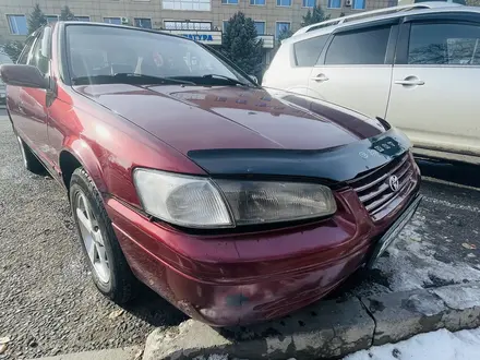 Toyota Camry 1998 года за 3 100 000 тг. в Талдыкорган – фото 2