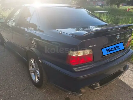 BMW 320 1991 года за 2 000 000 тг. в Риддер – фото 7