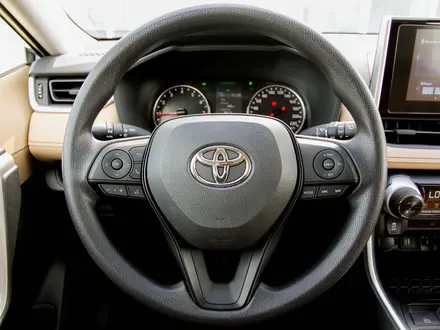 Toyota RAV4 2023 года за 20 400 000 тг. в Актау – фото 9
