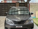 Toyota Sienna 2017 года за 14 300 000 тг. в Алматы – фото 2