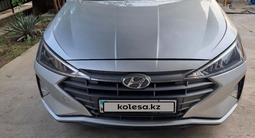 Hyundai Elantra 2019 года за 7 700 000 тг. в Шымкент – фото 2