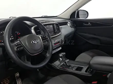 Kia Sorento 2018 года за 9 990 000 тг. в Астана – фото 12