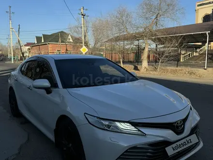 Toyota Camry 2018 года за 16 800 000 тг. в Кызылорда – фото 6