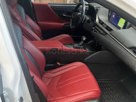 Lexus ES 350 2019 года за 23 000 000 тг. в Алматы – фото 9