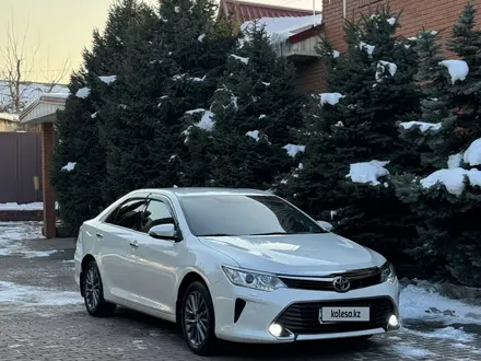 Toyota Camry 2016 года за 12 300 000 тг. в Алматы – фото 3