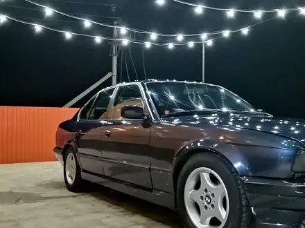 BMW 525 1991 года за 2 600 000 тг. в Жанаозен – фото 4