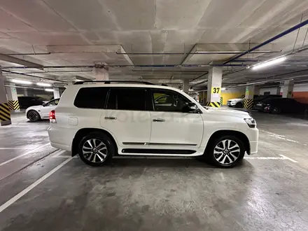 Toyota Land Cruiser 2019 года за 39 000 000 тг. в Алматы – фото 4