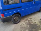 Volkswagen Caravelle 2001 года за 6 000 000 тг. в Костанай – фото 4