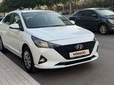 Hyundai Accent 2021 года за 6 100 000 тг. в Астана – фото 2