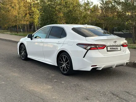 Toyota Camry 2021 года за 12 800 000 тг. в Астана – фото 6