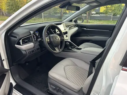 Toyota Camry 2021 года за 12 800 000 тг. в Астана – фото 9