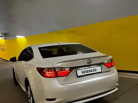 Lexus ES 300h 2013 года за 13 500 000 тг. в Алматы – фото 13