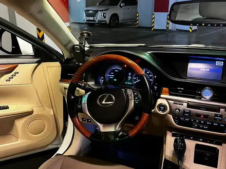 Lexus ES 300h 2013 года за 13 500 000 тг. в Алматы – фото 19