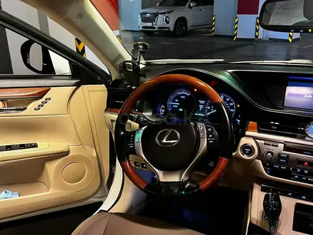 Lexus ES 300h 2013 года за 13 500 000 тг. в Алматы – фото 20