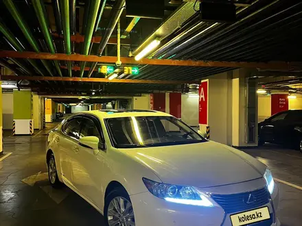 Lexus ES 300h 2013 года за 13 500 000 тг. в Алматы – фото 4