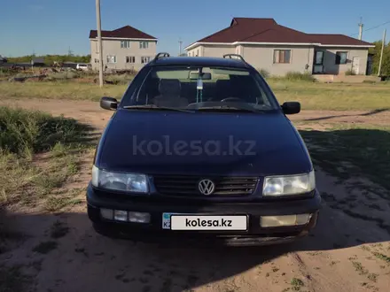 Volkswagen Passat 1994 года за 1 850 000 тг. в Астана