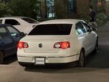 Volkswagen Passat 2008 года за 2 700 000 тг. в Астана – фото 2