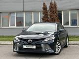 Toyota Camry 2018 года за 12 150 000 тг. в Алматы