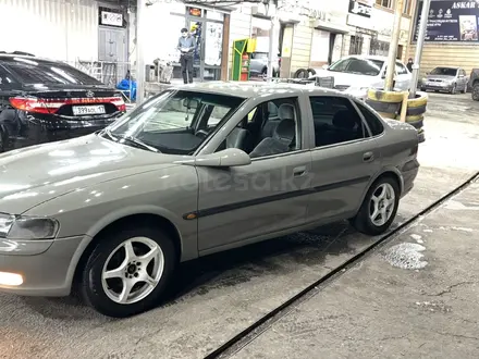 Opel Vectra 1996 года за 1 300 000 тг. в Шымкент – фото 2