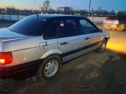 Volkswagen Passat 1990 года за 1 100 000 тг. в Семей – фото 2