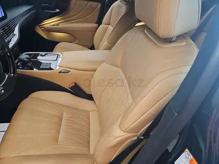 Lexus LS 500 2023 года за 51 000 000 тг. в Алматы – фото 11
