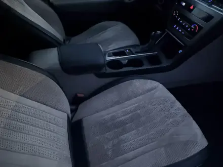 Hyundai Sonata 2016 года за 6 360 000 тг. в Алматы – фото 12