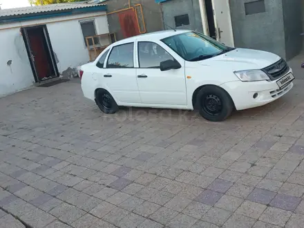 ВАЗ (Lada) Granta 2190 2013 года за 1 700 000 тг. в Астана – фото 2