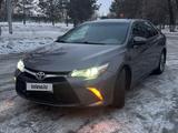 Toyota Camry 2015 года за 8 800 000 тг. в Усть-Каменогорск – фото 2