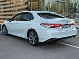 Toyota Camry 2020 года за 10 800 000 тг. в Астана – фото 2
