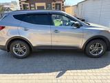 Hyundai Santa Fe 2017 года за 10 400 000 тг. в Уральск – фото 2