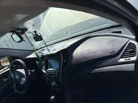 Hyundai Santa Fe 2017 года за 10 400 000 тг. в Уральск – фото 9