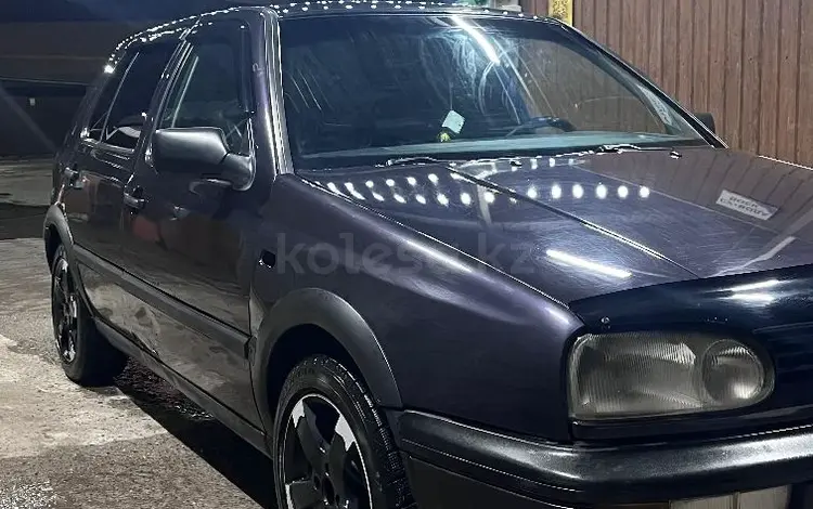 Volkswagen Golf 1995 годаfor1 750 000 тг. в Алматы