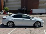 Toyota Camry 2019 года за 13 500 000 тг. в Алматы – фото 4