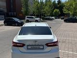 Toyota Camry 2019 года за 13 500 000 тг. в Алматы – фото 3