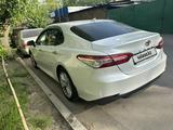 Toyota Camry 2018 года за 13 800 000 тг. в Алматы – фото 3