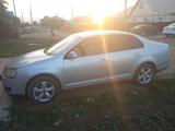 Volkswagen Jetta 2008 года за 2 600 000 тг. в Уральск – фото 3