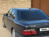 Mercedes-Benz E 430 1999 годаүшін5 200 000 тг. в Жанаозен – фото 4